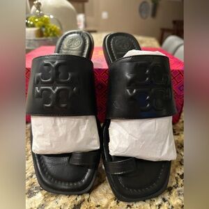 Tori Burch Toe Ring Flat Sandal